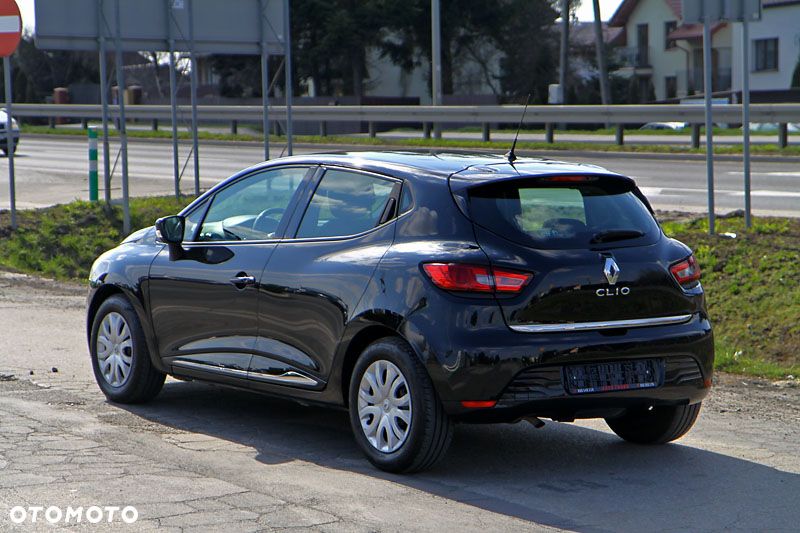 Renault Clio 1.2 16V 75 Experience - 4