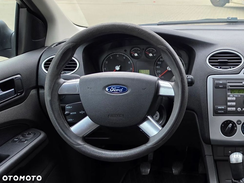 Ford Focus 1.6 16V Fun X - 16