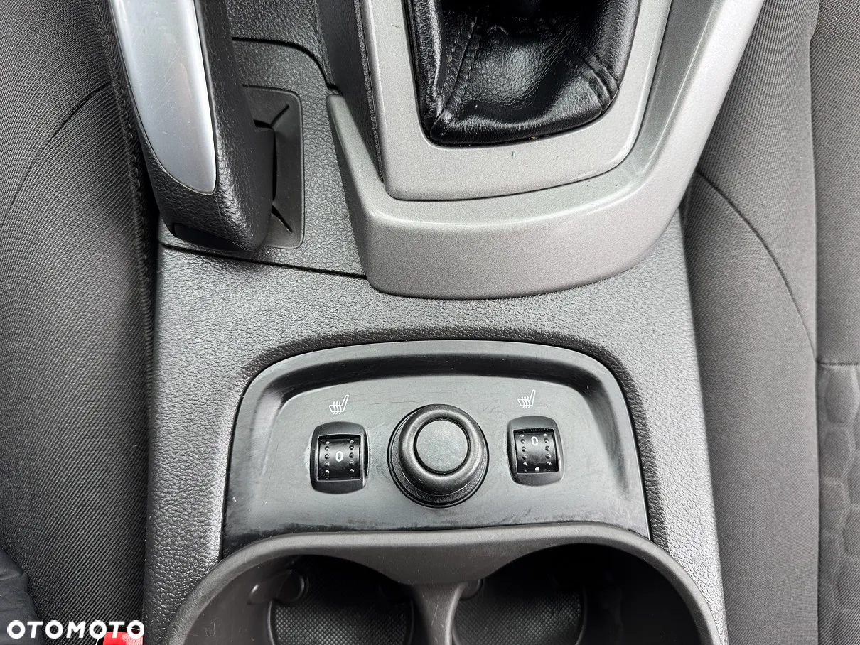 Ford Focus - 30