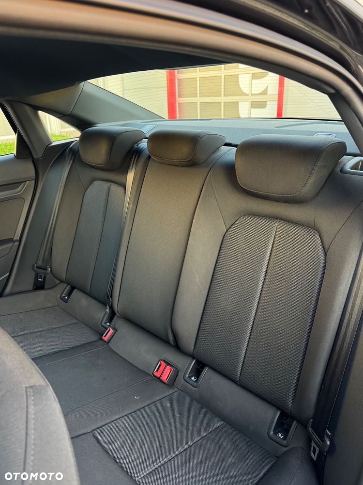 Audi A3 Limousine 30 TFSI mHEV Advanced S tronic - 14