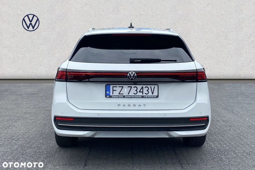 Volkswagen Passat Variant 2.0 TDI SCR Business Plus DSG - 4