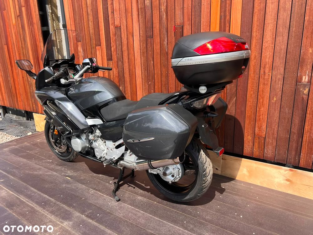 Yamaha FJR - 7