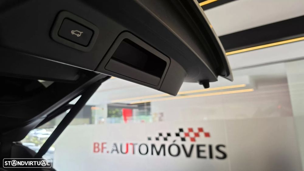 Land Rover Range Rover Velar 2.0 D R-Dynamic S - 26