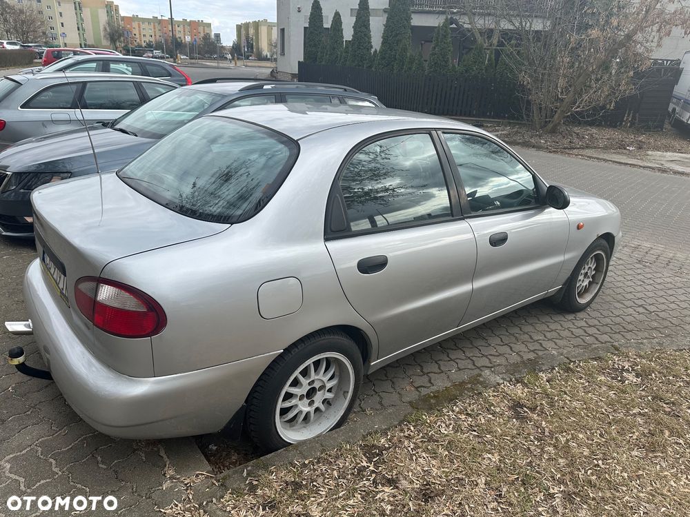 Daewoo Lanos 1.5 SE (airk,abs) - 3