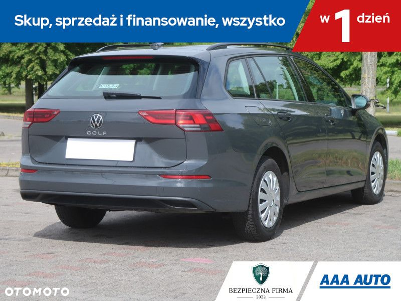 Volkswagen Golf - 6