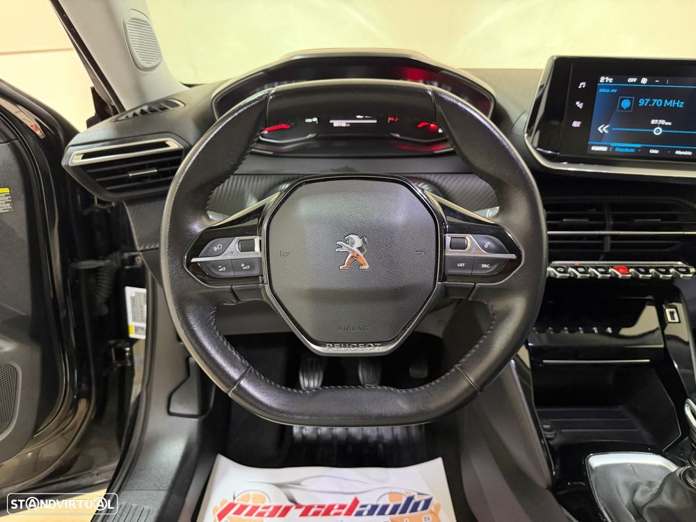 Peugeot 2008 1.2 PureTech Allure Pack - 17