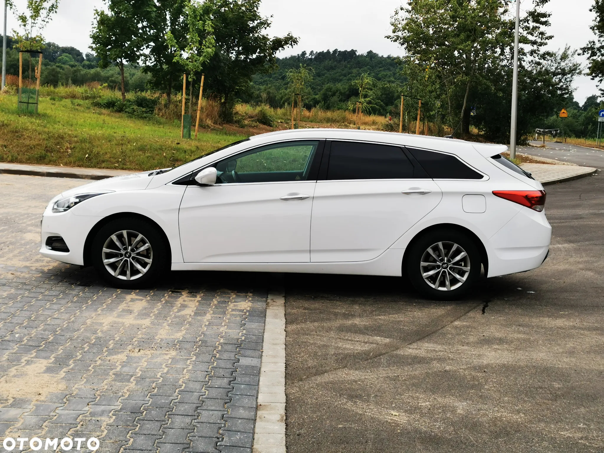 Hyundai i40 Kombi 1.7 CRDi DCT Premium - 4