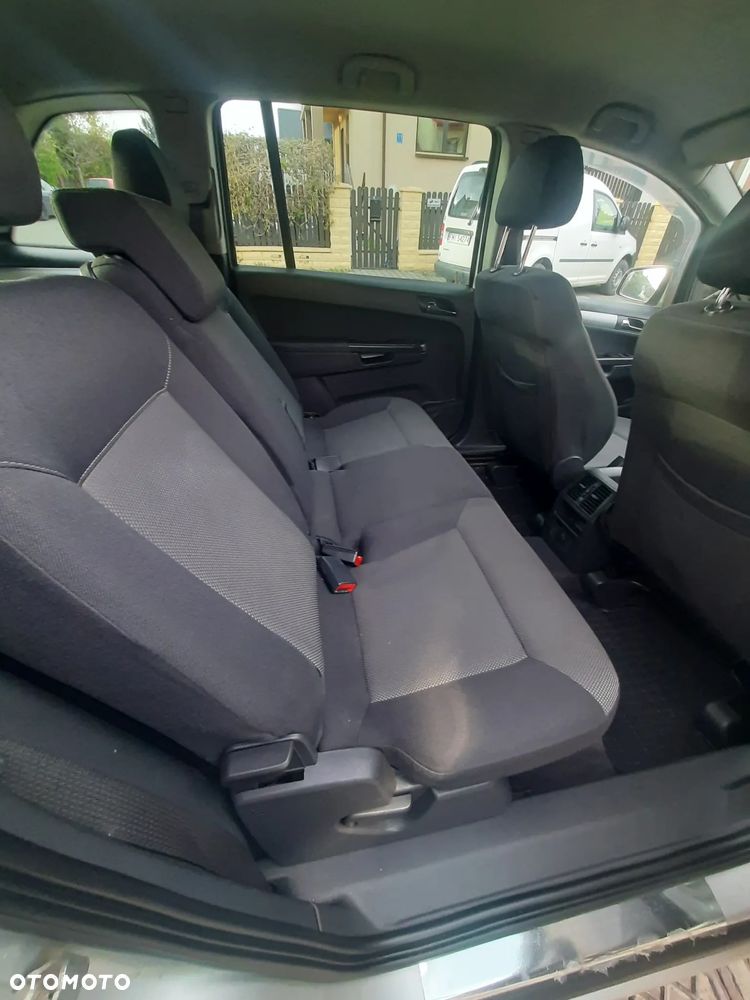 Opel Zafira - 13