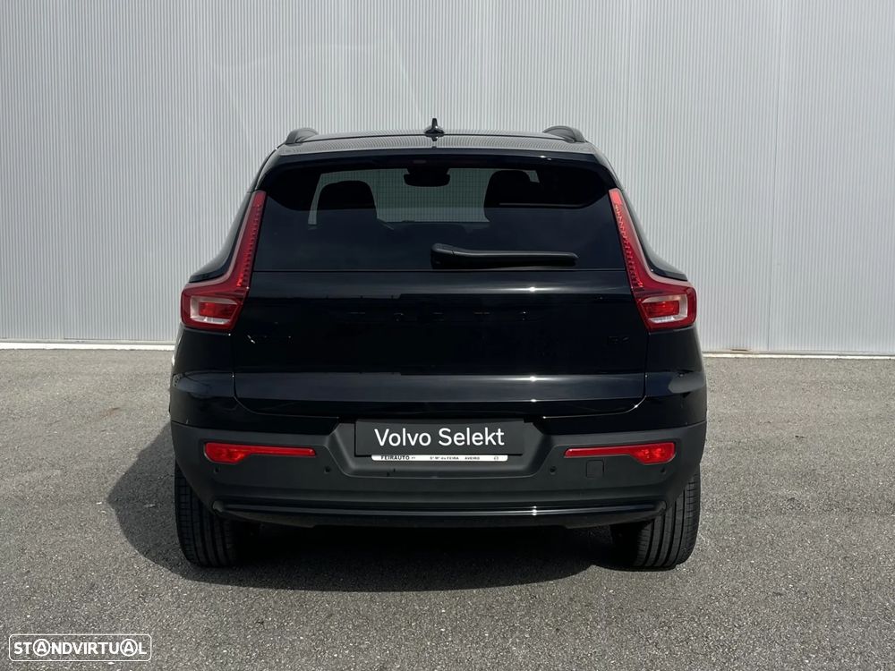 Volvo XC 40 2.0 B3 Black Edition - 12