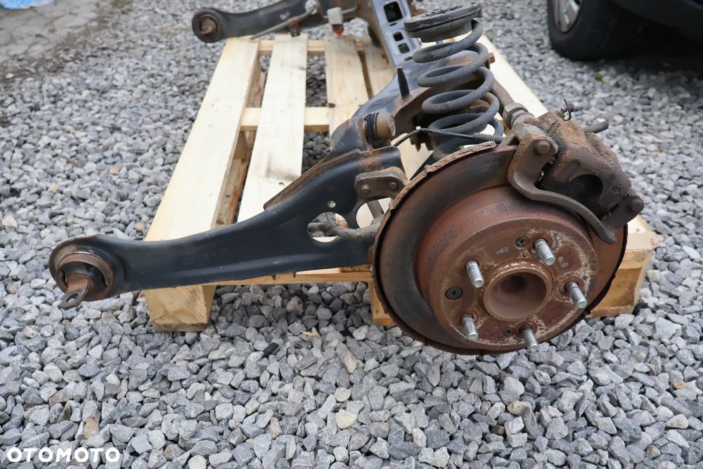 KIA CEED I 1.4 1.6 2.0 KOMBI BELKA ZAWIESZENIA TYŁ TYLNA TRAWERS SANKI 06-12 WAHACZE - 3