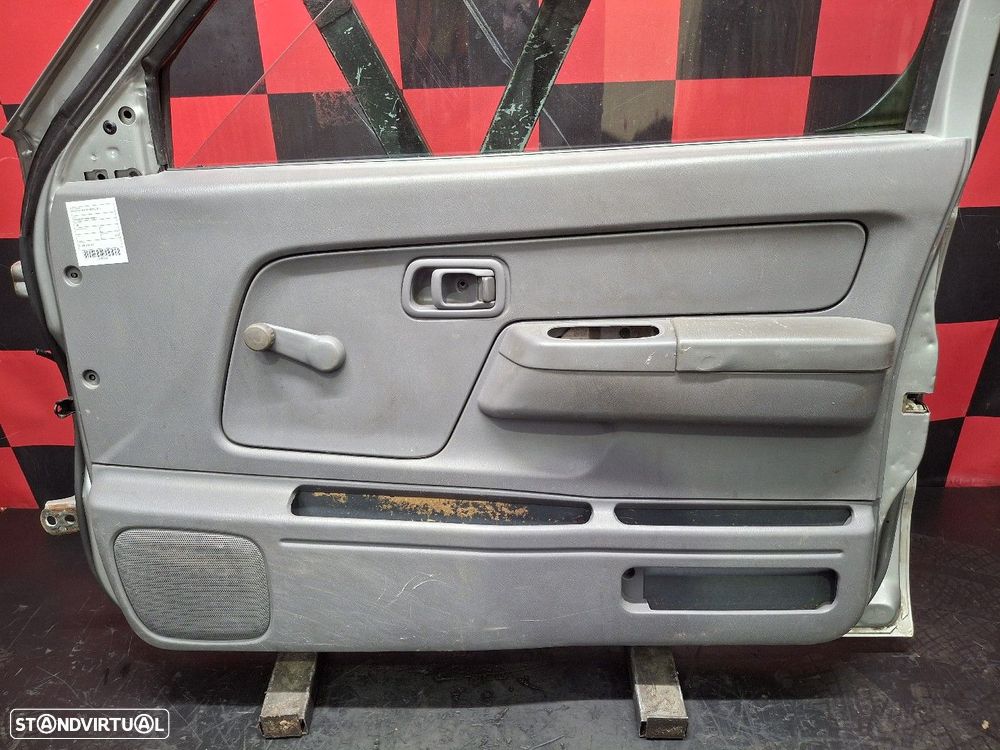 Quartela Frente Direita  Nissan Pick Up (D22) - 1
