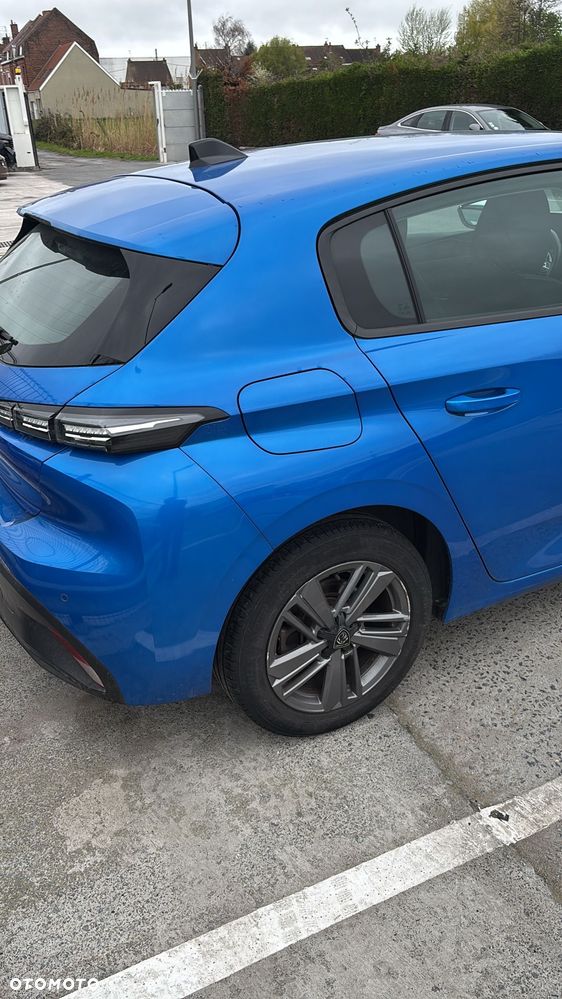 Peugeot 308 BlueHDi 130 EAT8 Business - 4