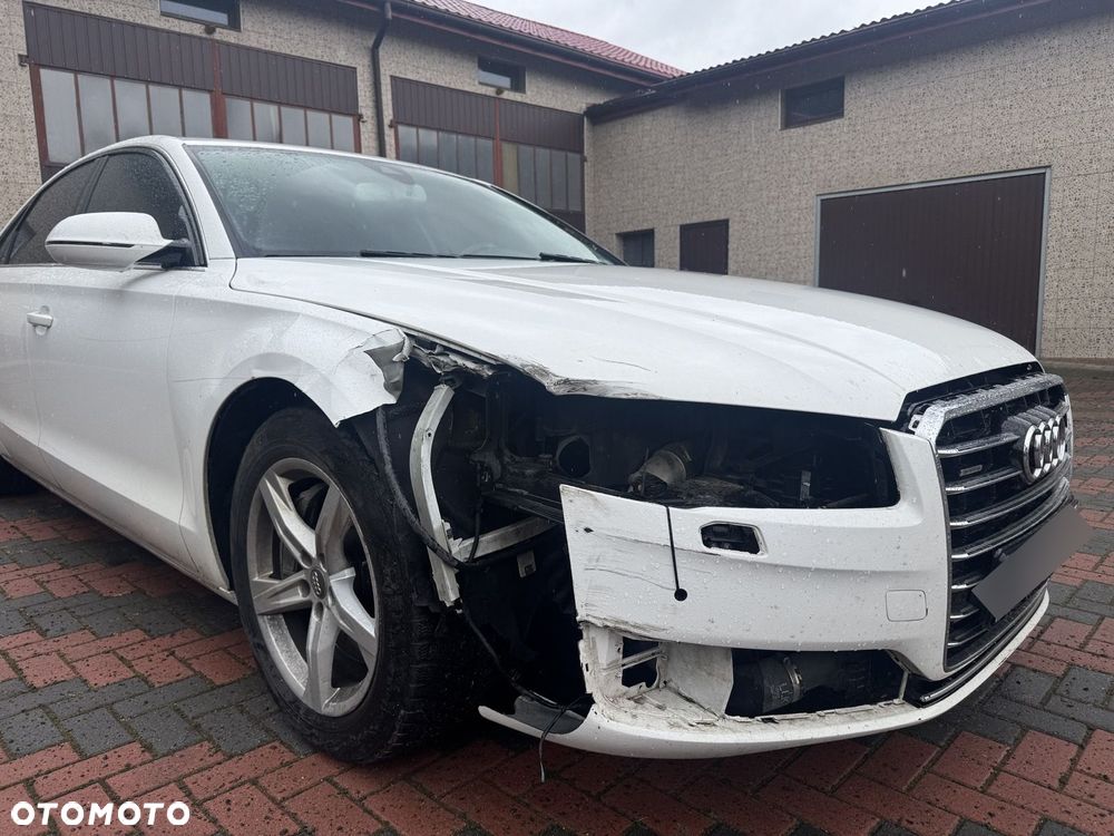 Audi A8 - 5