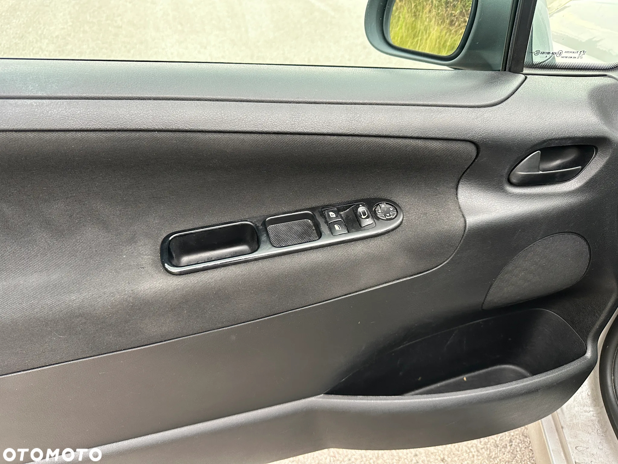 Peugeot 207 1.4 HDi Trendy - 17