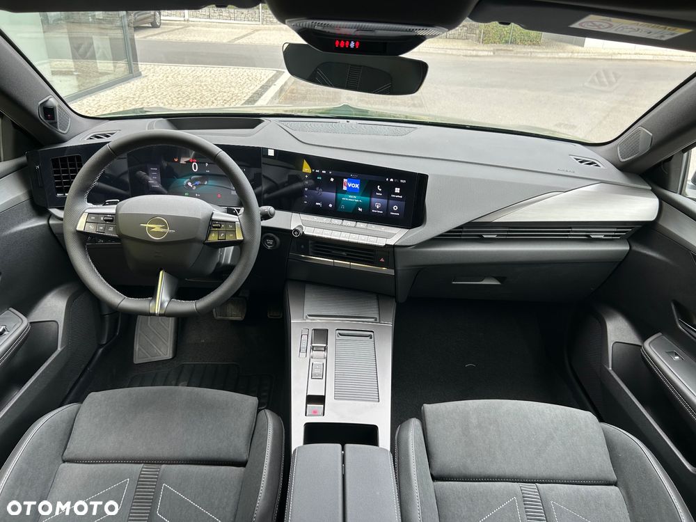 Opel Astra 1.2 T mHEV Ultimate S&S eDTC - 17