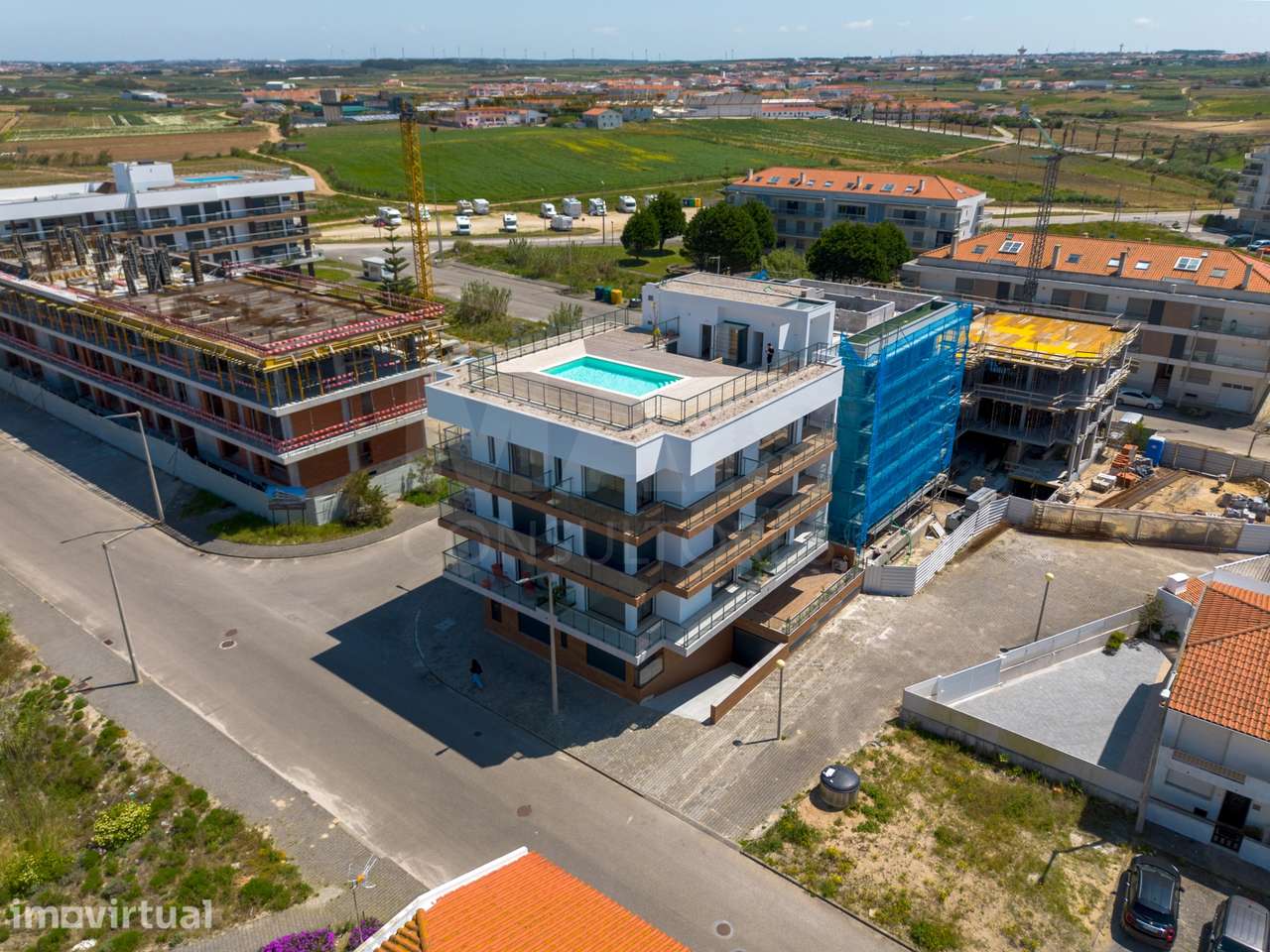 Apartamento T3 a 200 metros da Praia da Consolação - Grande imagem: 2/17
