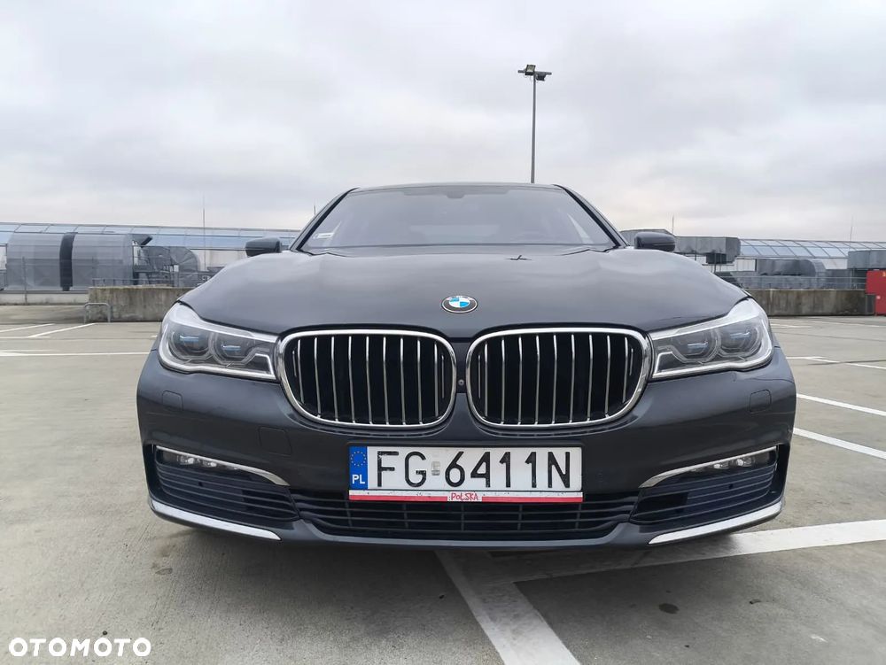 BMW Seria 7 - 2