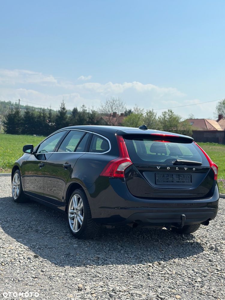 Volvo V60 T3 Summum - 15