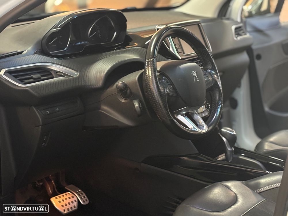 Peugeot 2008 PureTech 110 Stop&Start EAT6 Crossway - 26