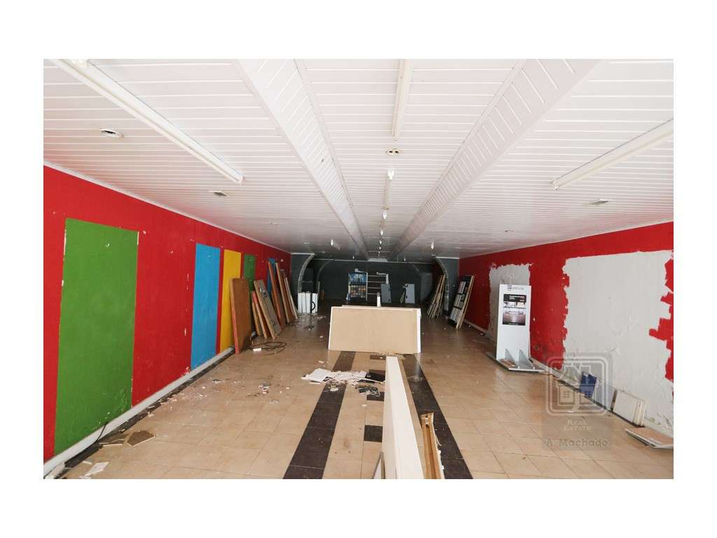 ÁREA COMERCIAL para ARRENDAR - centro da cidade de Ponta Delgada, I... - Grande imagem: 4/9