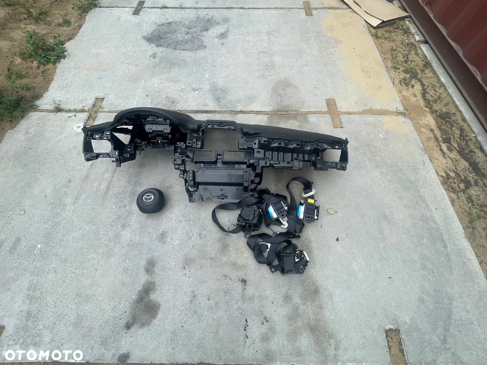 DESKA ROZDZIELCZA KONSOLA MAZDA CX 5 II HEAD UP - 1