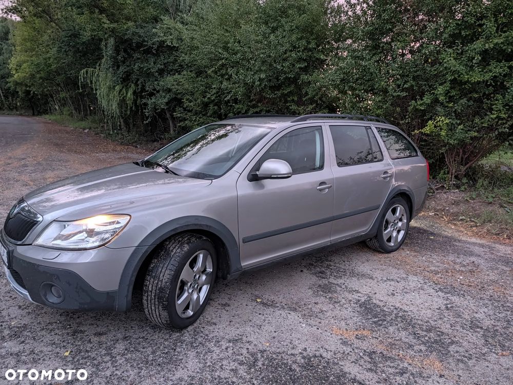 Skoda Octavia 2.0 TDI DPF L&K DSG - 6