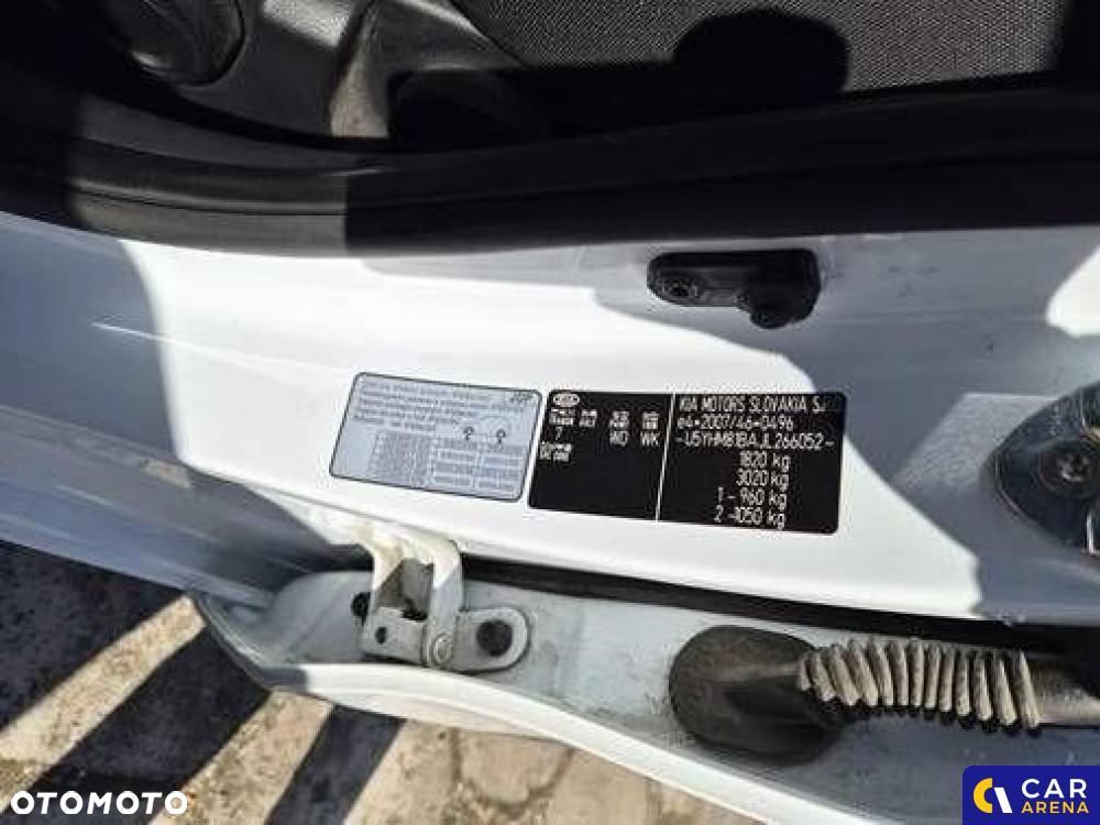 Kia Ceed - 9
