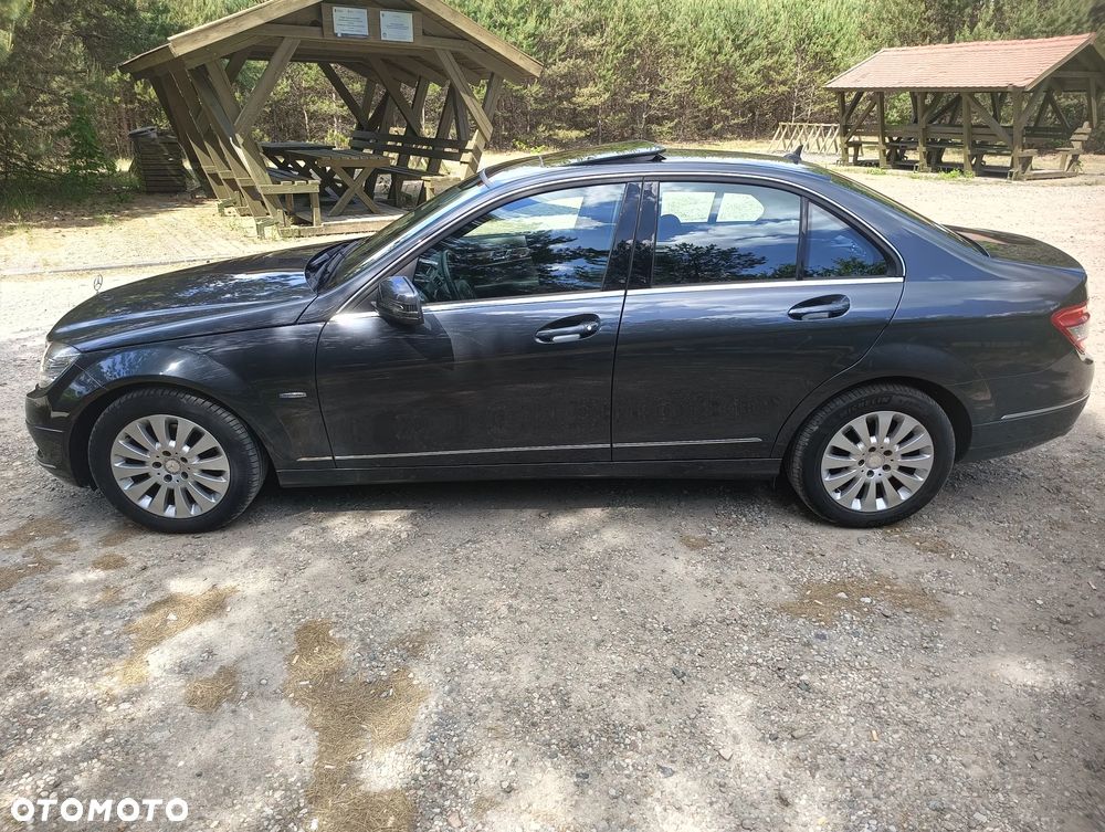 Mercedes-Benz Klasa C 220 CDI DPF Automatik BlueEFFICIENCY - 2