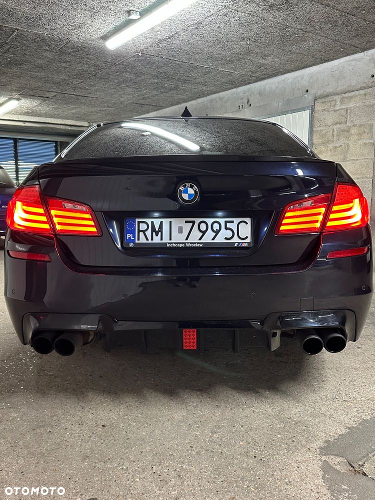 BMW Seria 5 528i - 10
