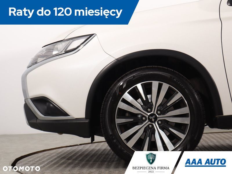 Mitsubishi Outlander - 15