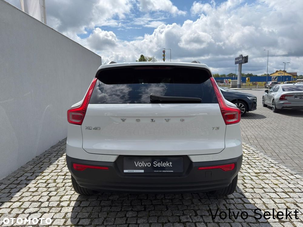 Volvo XC 40 - 31