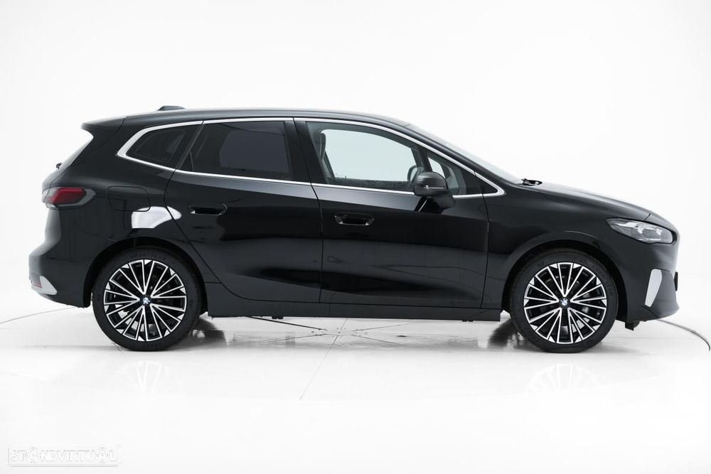 BMW 218 Active Tourer i Aut. Luxury Line - 2