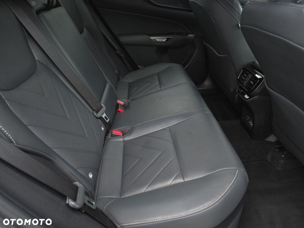 Lexus NX 350h Omotenashi AWD - 11