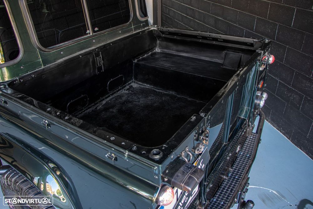 Land Rover Defender 130 2.5 TD5 Crew Cab - 12