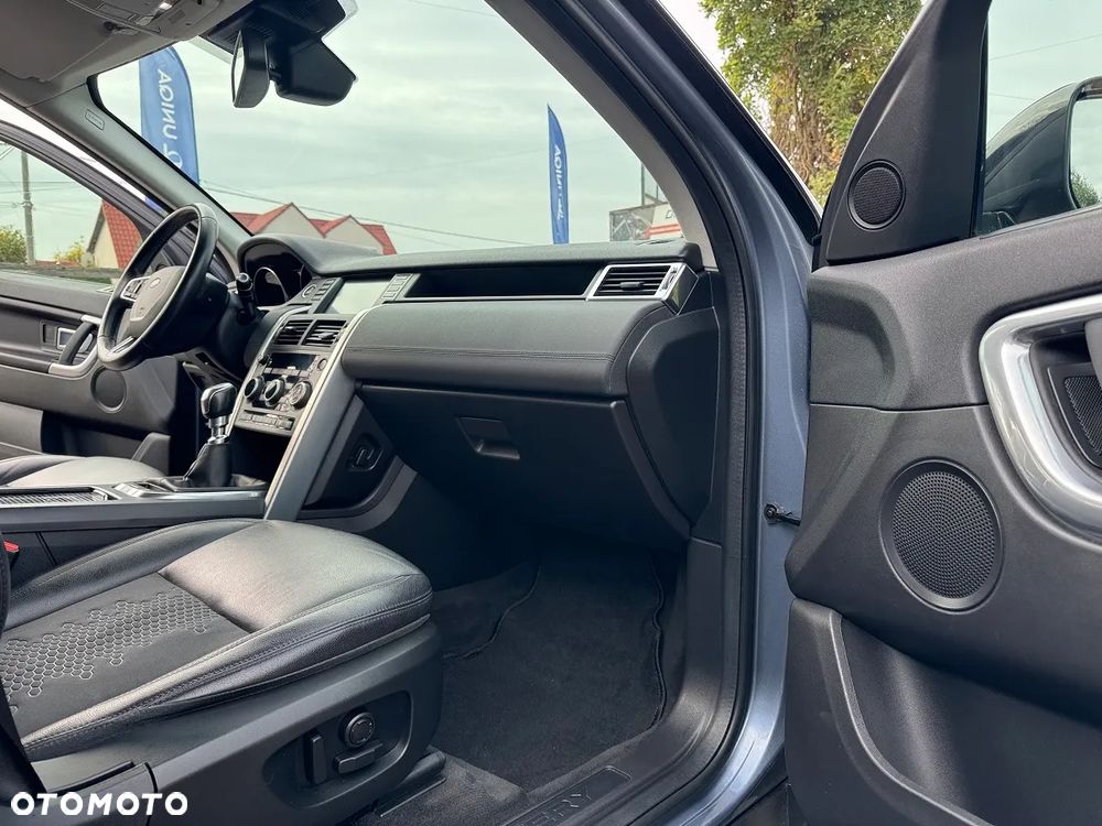 Land Rover Discovery Sport - 31