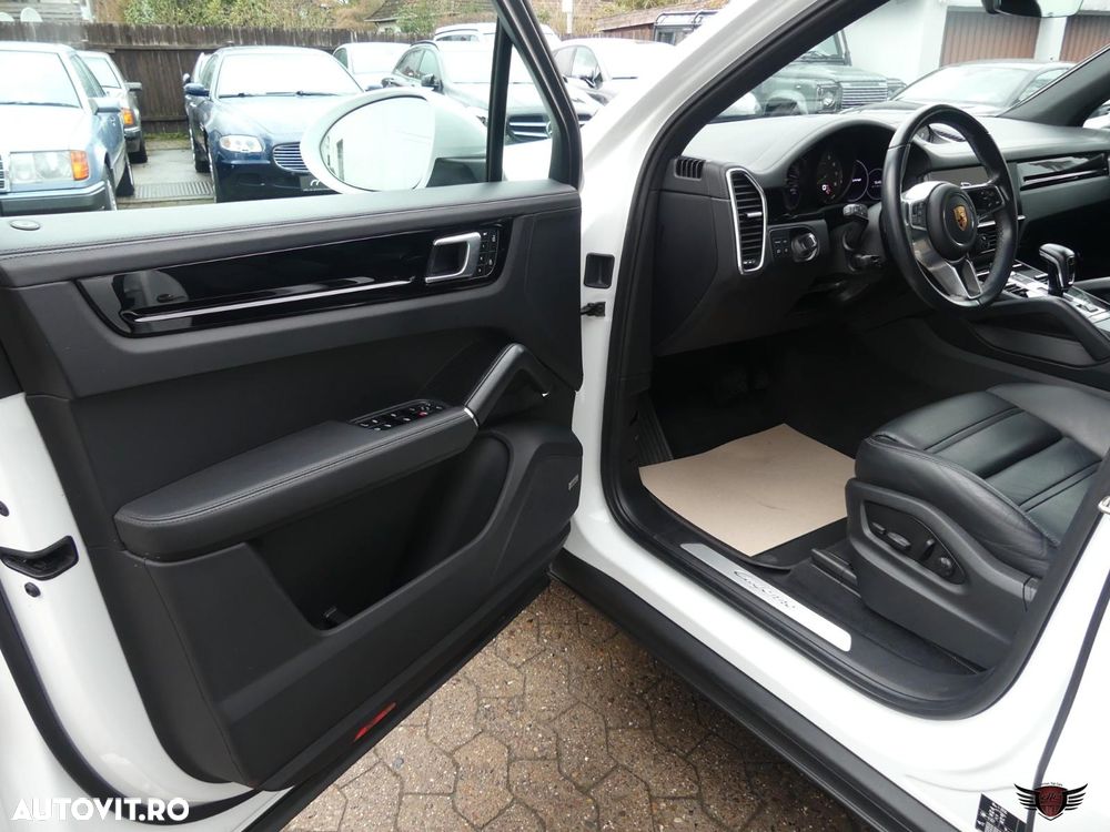 Porsche Cayenne E-Hybrid Tiptronic S - 11