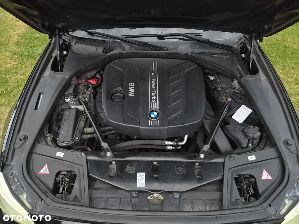 BMW Seria 5 520d - 24