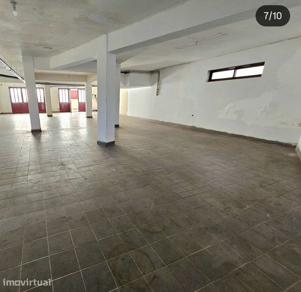 Armazém/garagem para arrendamento - Grande imagem: 3/6