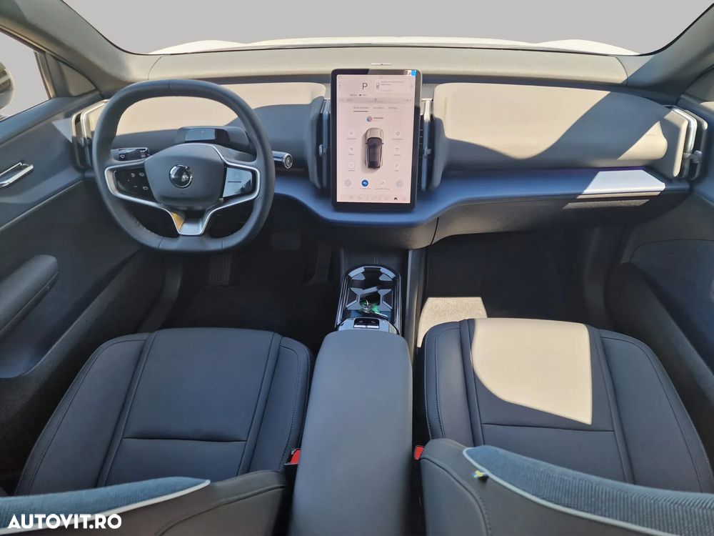 Volvo EX30 - 10