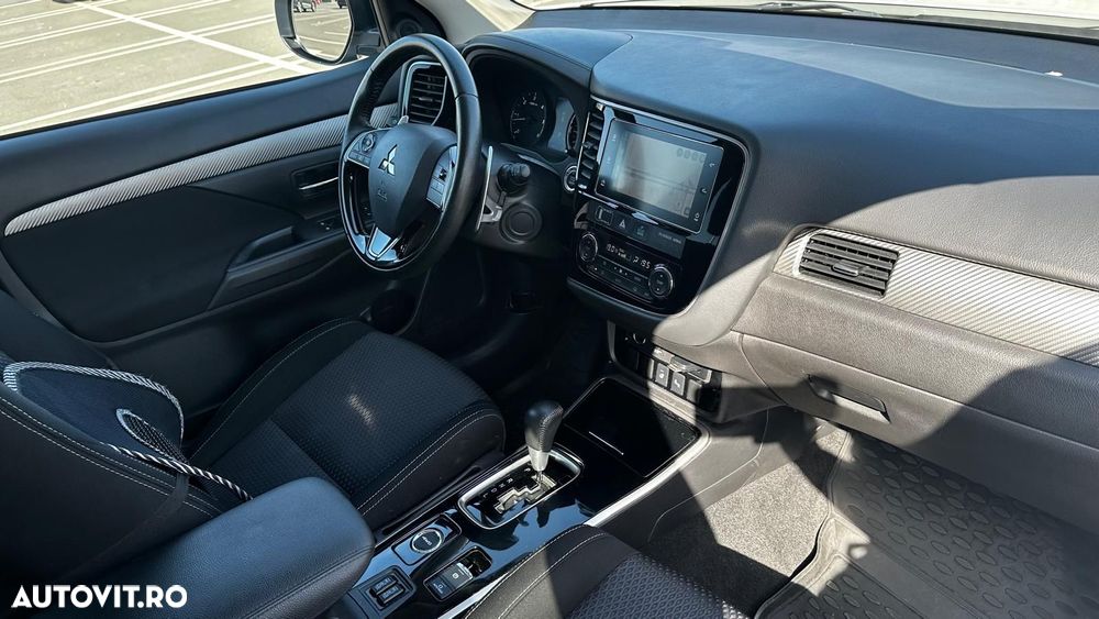 Mitsubishi Outlander 2.2 Litre DI-D AWD Instyle Aut. - 16