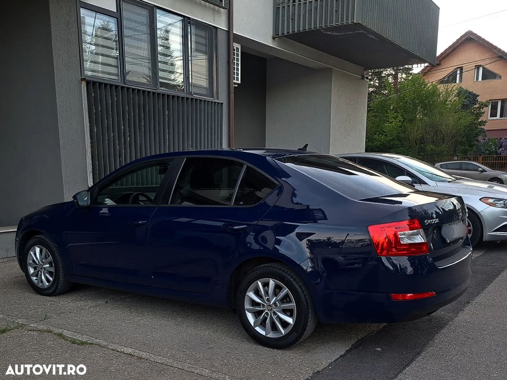 Skoda Octavia 2.0 TDI AMBITION DSG - 4
