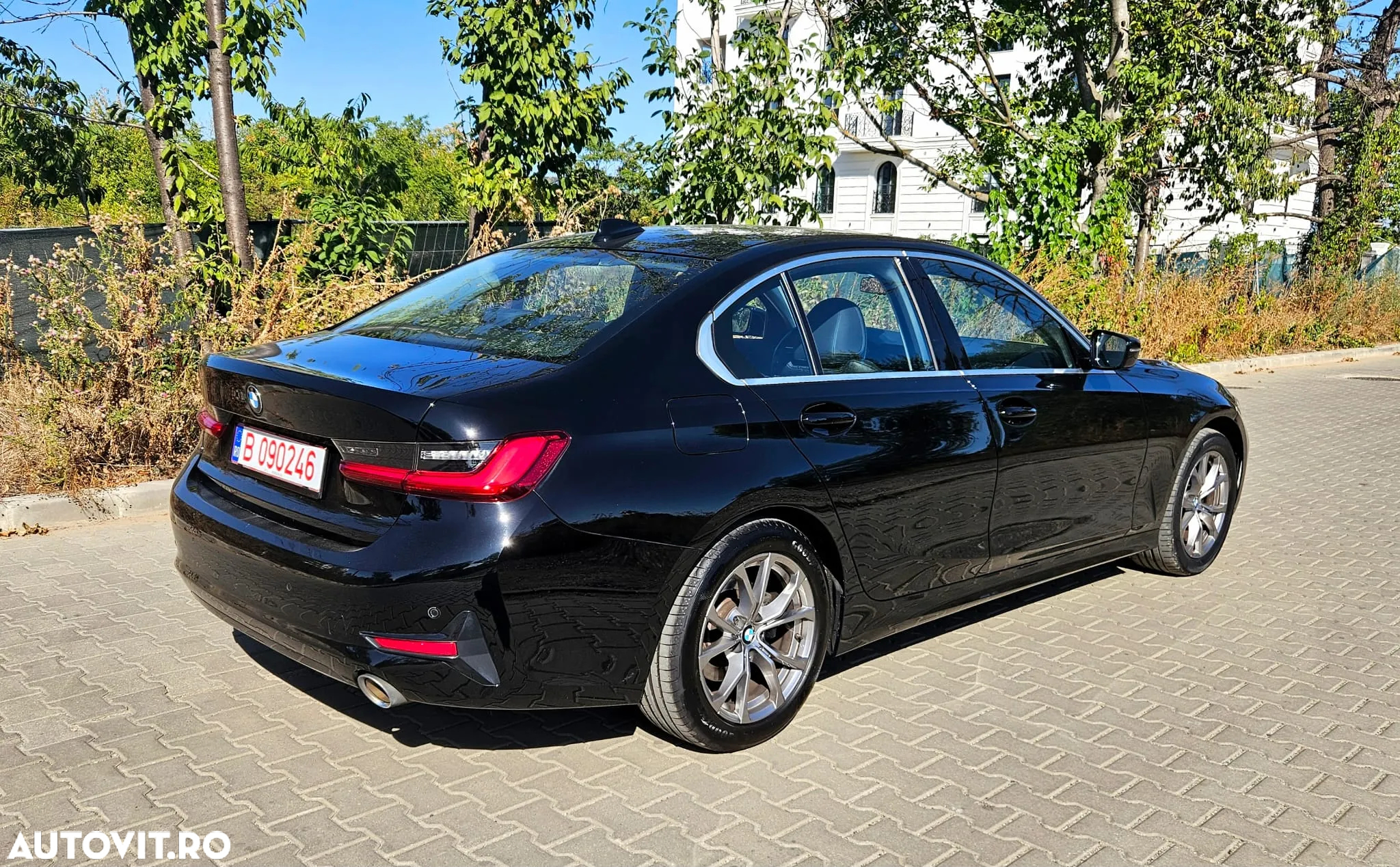 BMW Seria 3 320i Aut. Sport Line - 7