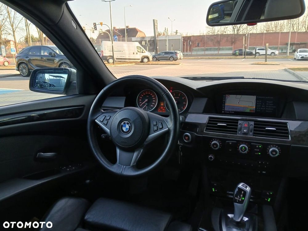 BMW Seria 5 540i - 5