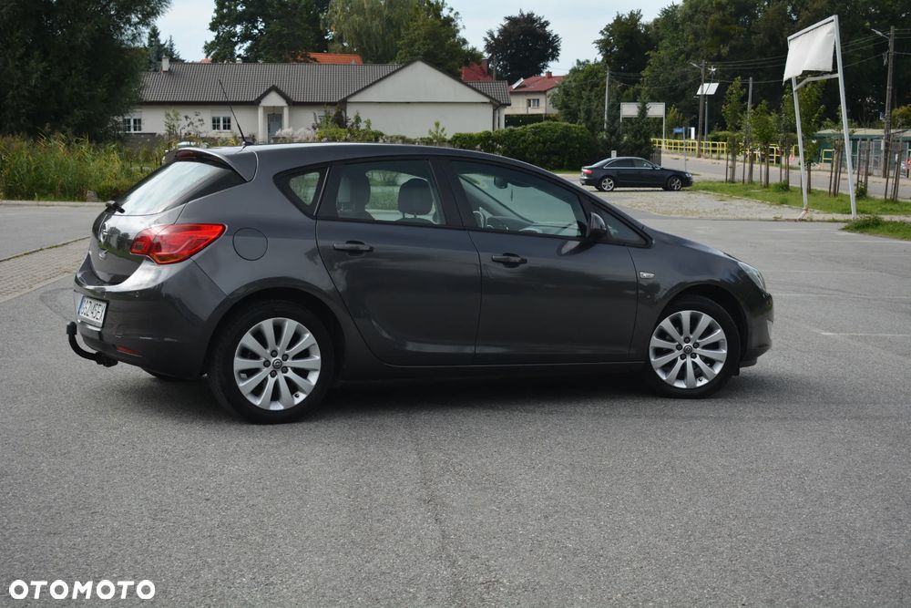 Opel Astra - 10