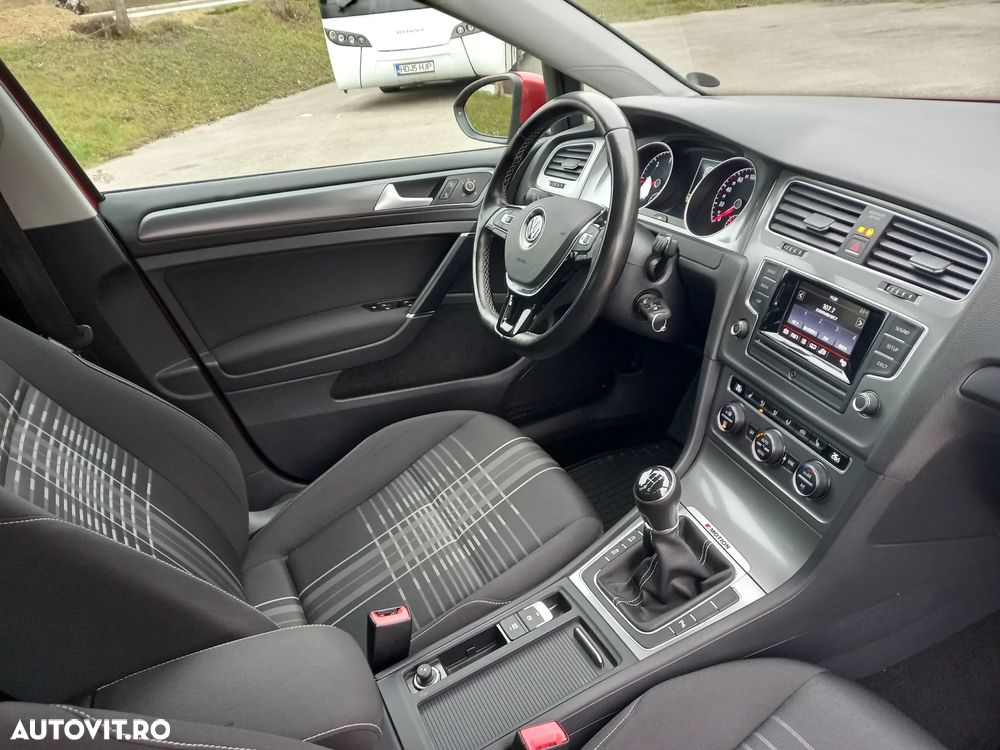 Volkswagen Golf 2.0 TDI 4Motion BlueMotion Technology Lounge - 6