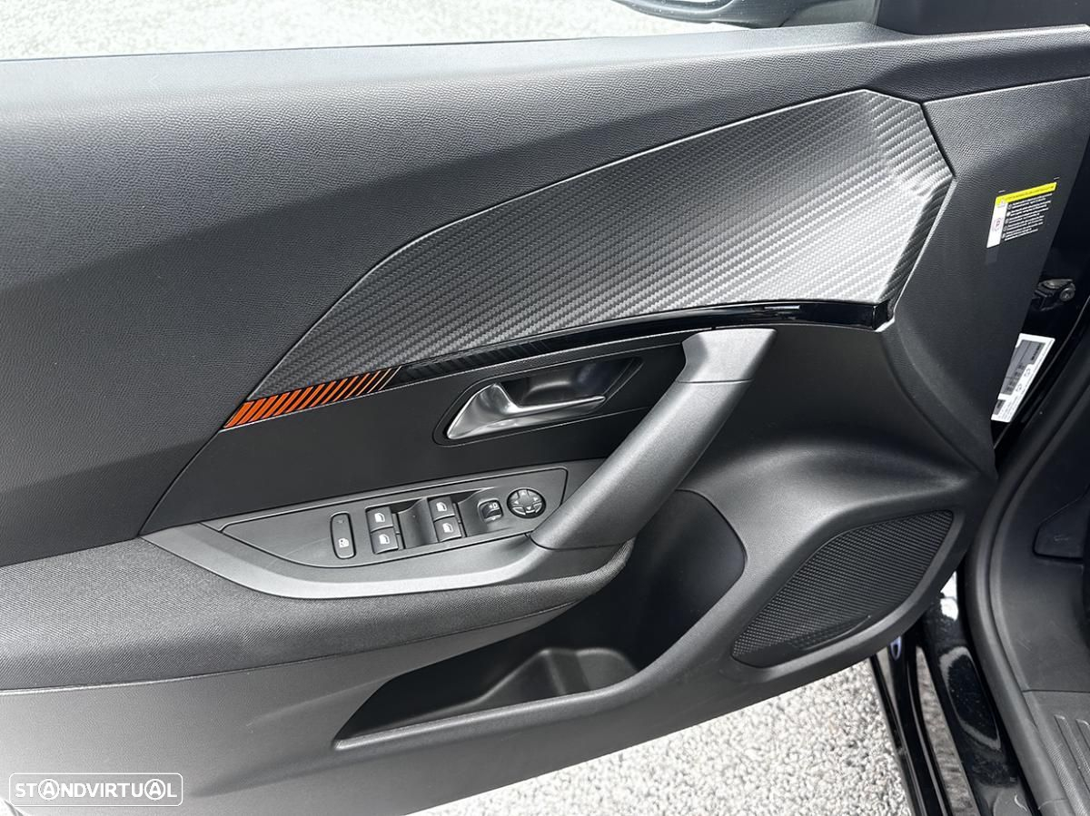 Peugeot e-2008 Active Pack - 14