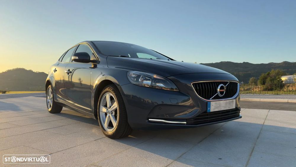 Volvo V40 D2 Kinetic - 1