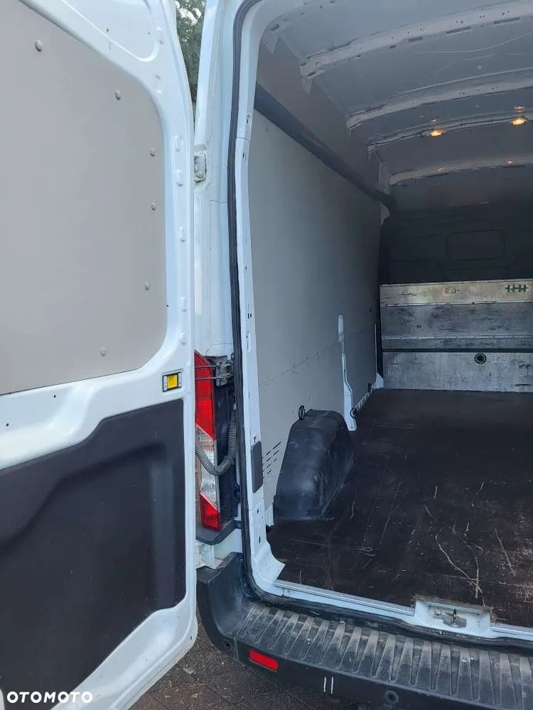 Ford Transit - 18
