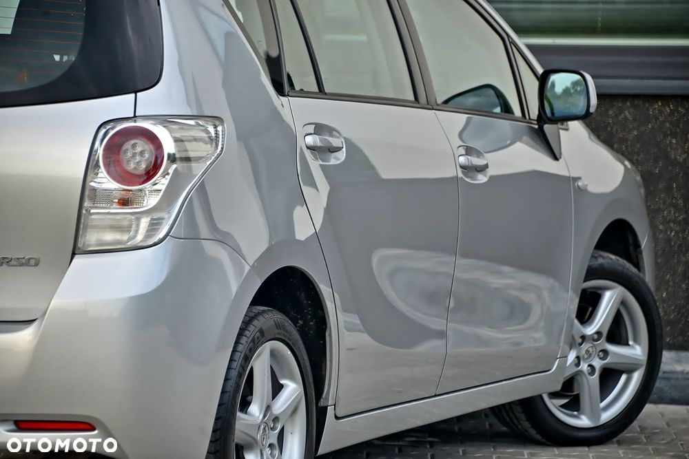 Toyota Verso 1.8 Premium 7os - 18