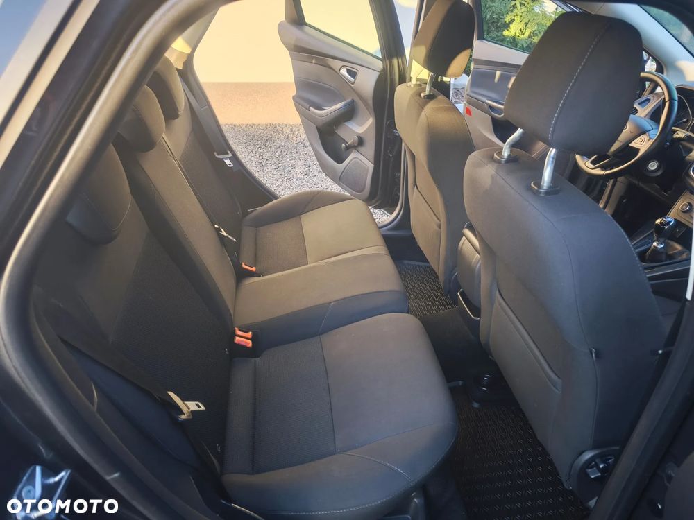 Ford Focus - 8